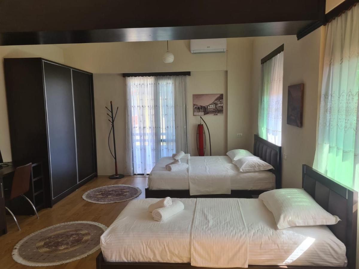 Vila 32 Berat Exteriér fotografie